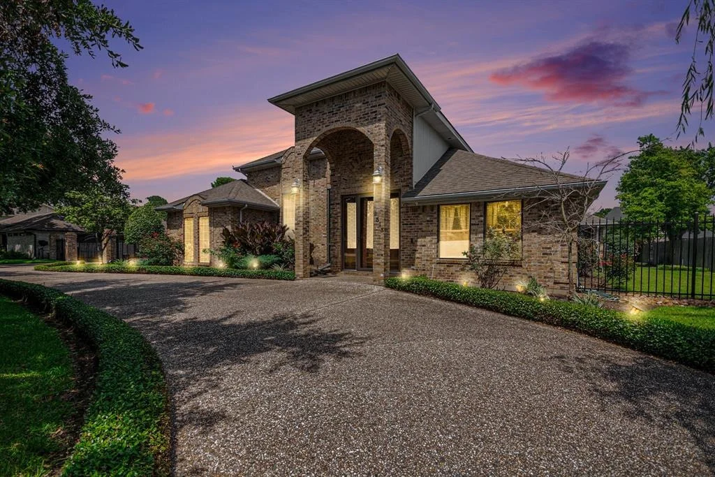 Photo of 2313 Killarney Lane