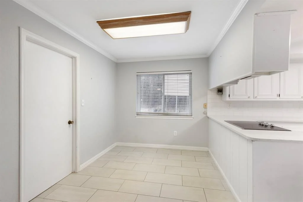 Photo of 16202 Surrey Lane