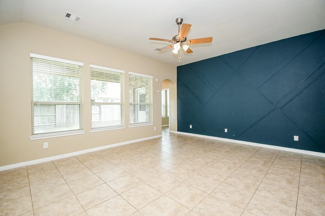 Photo of 4819 Oak Rambling Drive