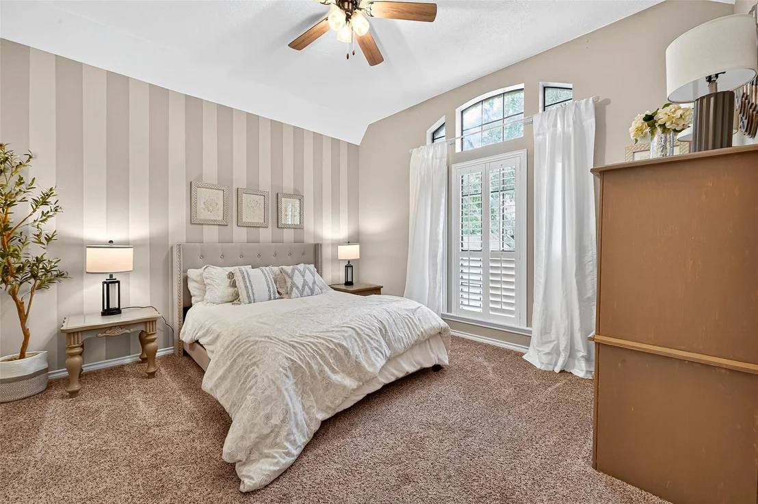 Photo of 5911 Springton Lane