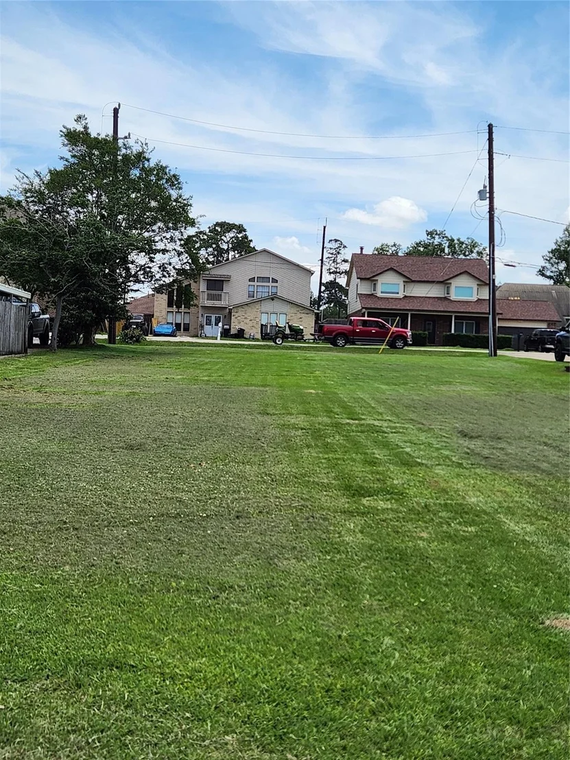 Photo of 3739 Shore Shadows Drive