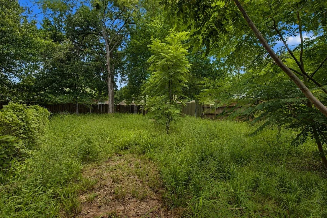 Photo of 12103 Hawthorne Drive