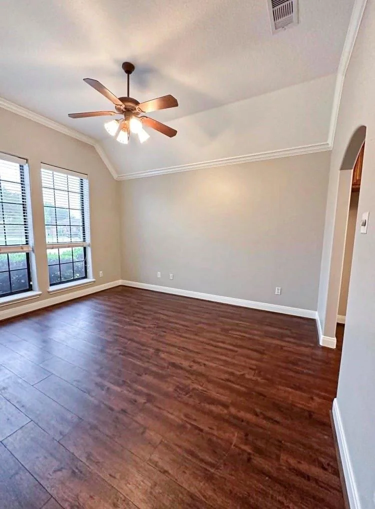 Photo of 301 Williamsburg Avenue
