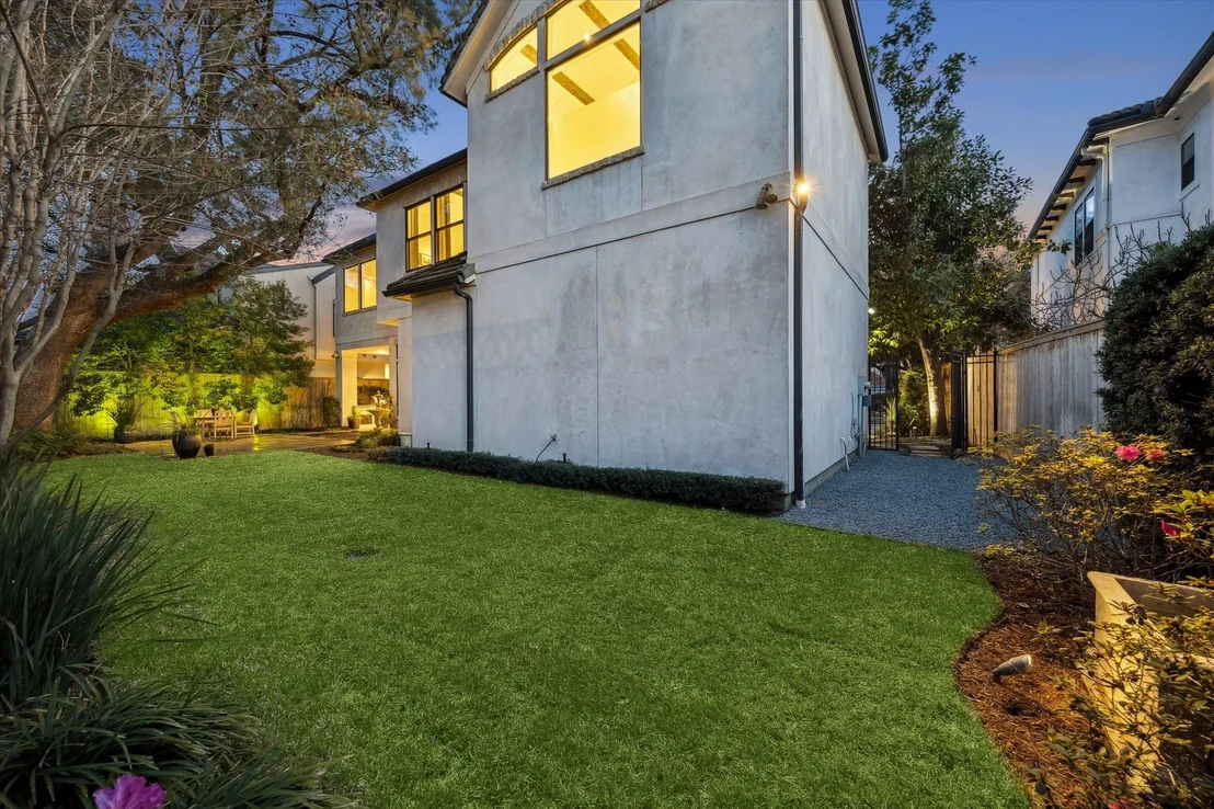 Photo of 6014 Floyd Street