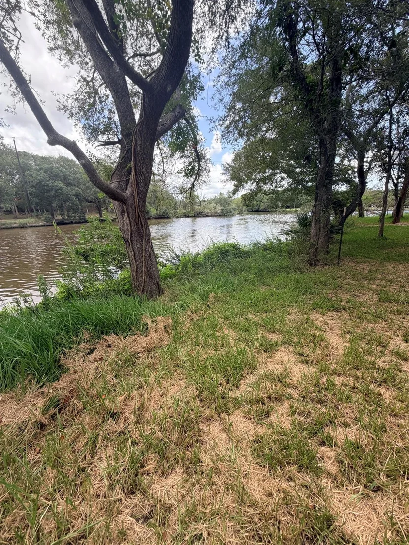 Photo of 468 Riverside Drive