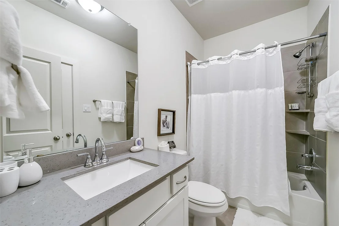 Photo of Unit C at 2009 Bauer Drive