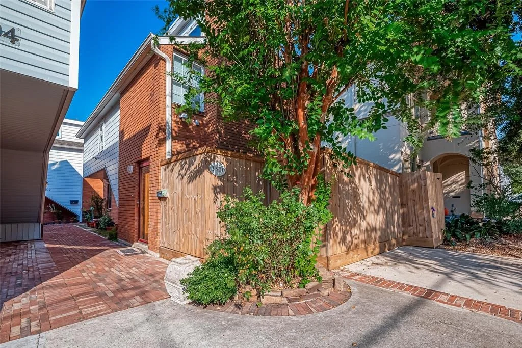 Photo of 2300 Driscoll