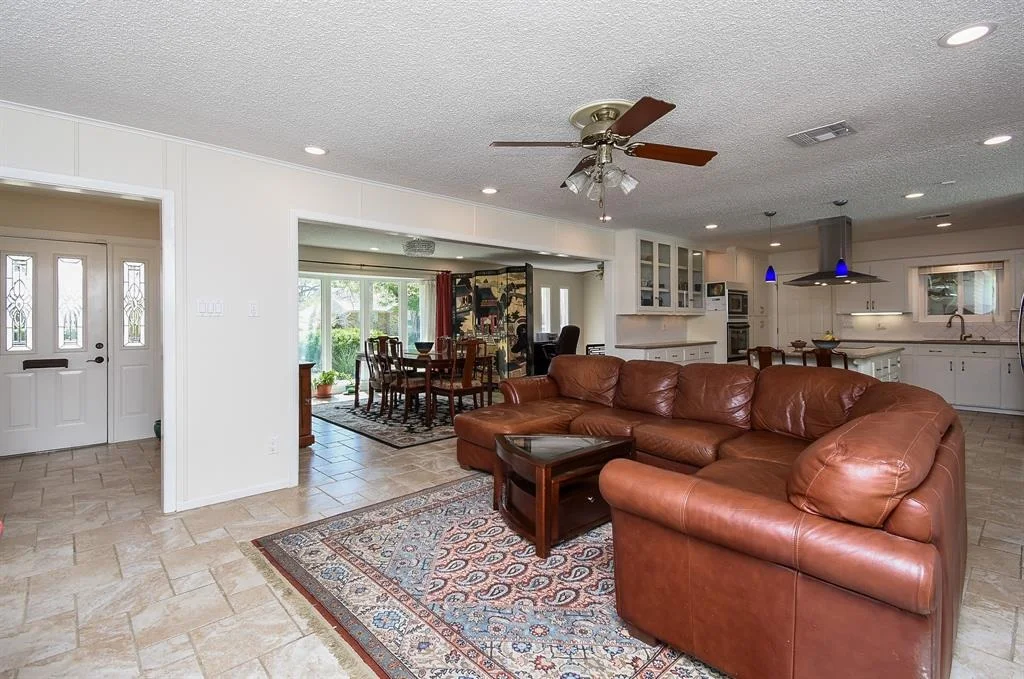 Photo of 5450 Grape Street