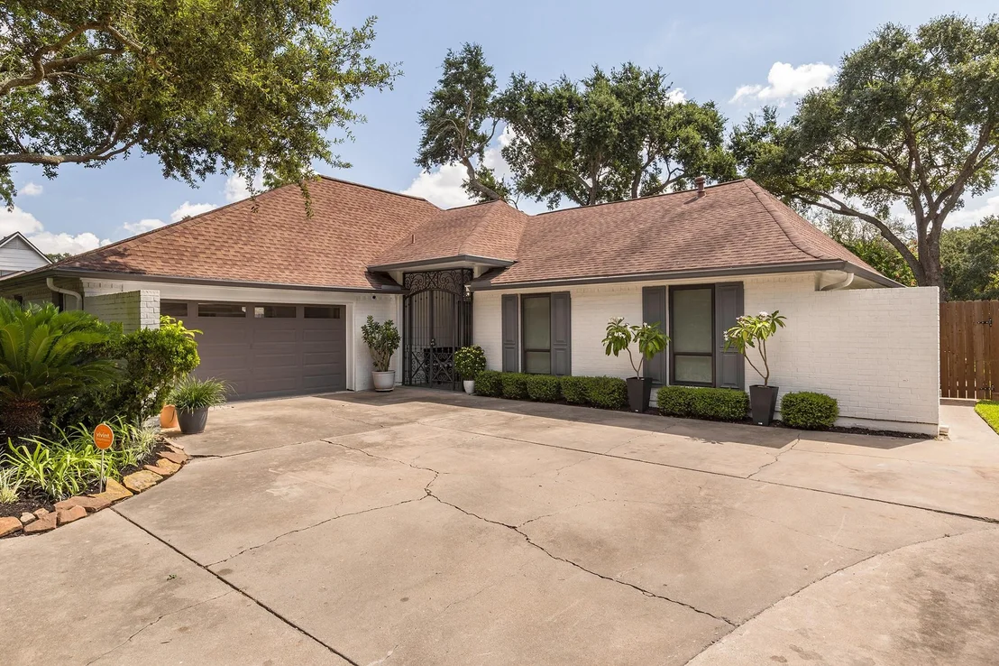 Photo of 906 Eva Drive