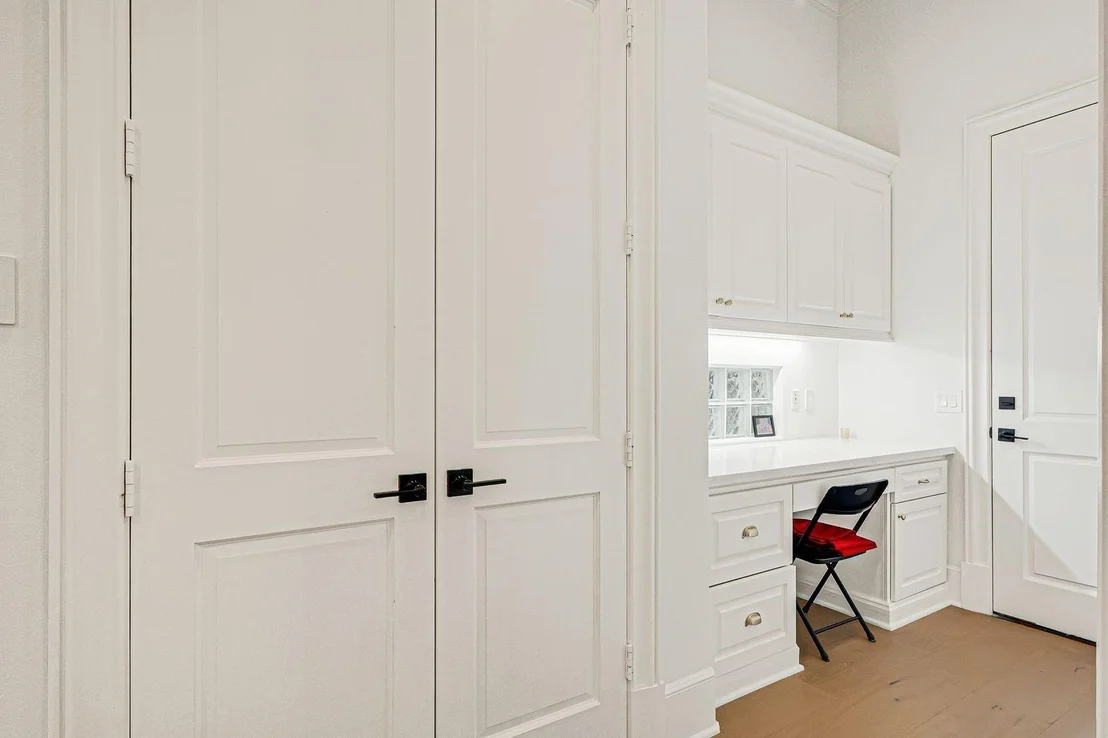Photo of 2706 Tudor Manor
