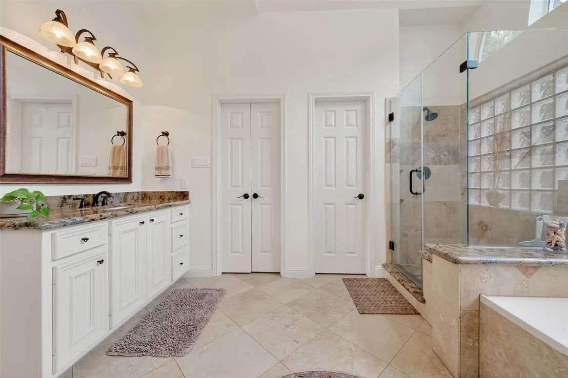 Photo of 15 Stonecliff Circle