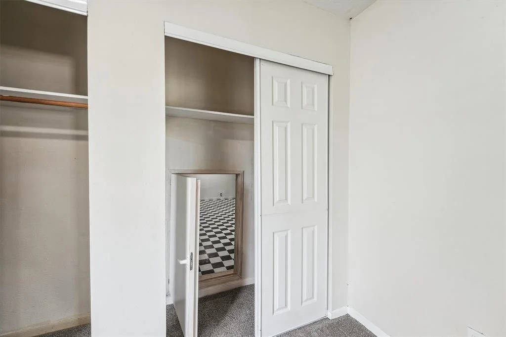 Photo of 16023 Lakestone Drive
