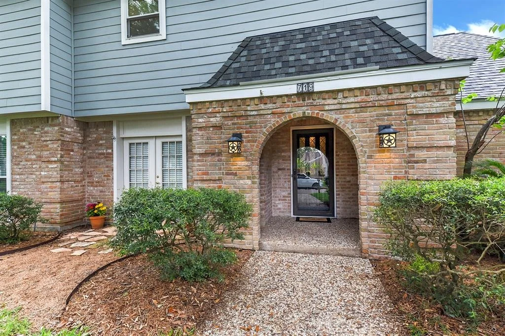 Photo of 719 Herrick Court