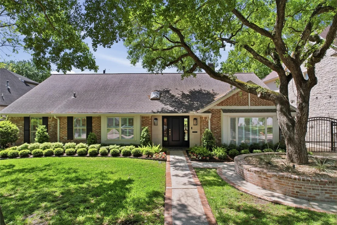 Photo of 619 Attingham Drive