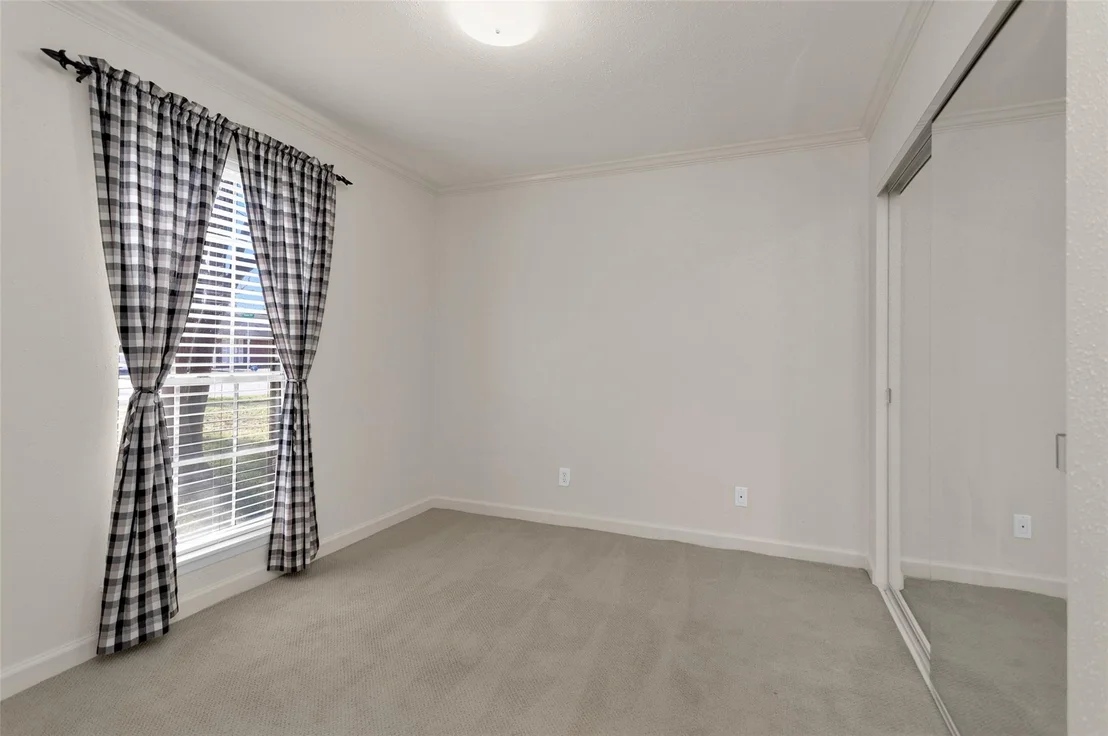 Photo of 227 Crest Hill Drive