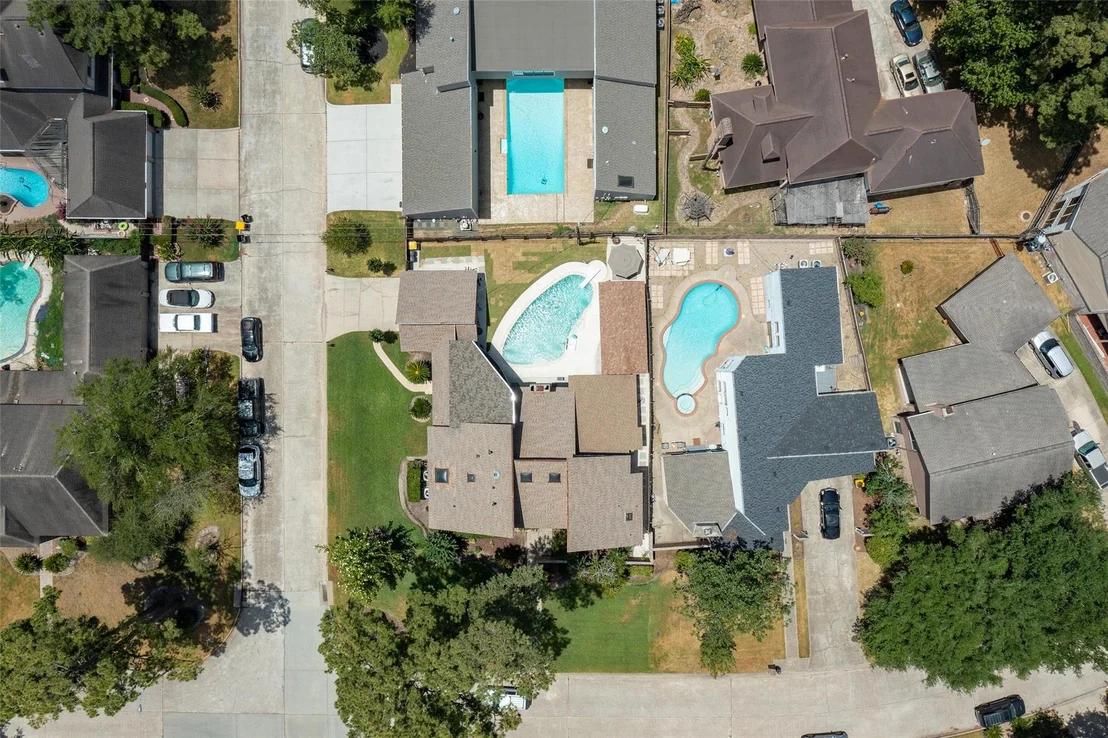Photo of 15703 Winding Moss Drive