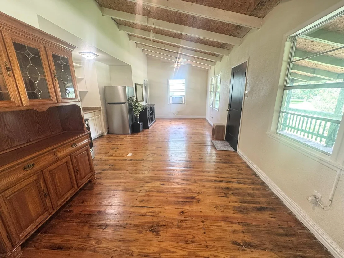 Photo of 788 Riverside Drive