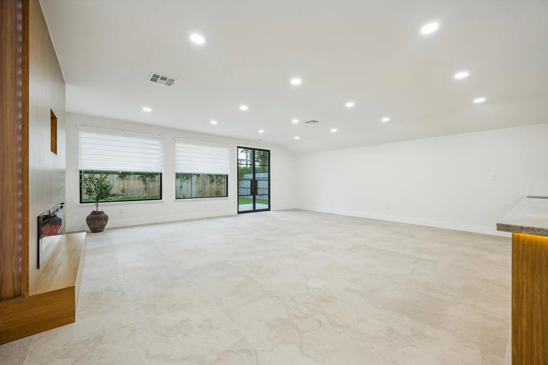 Photo of 1423 Mapleton Drive