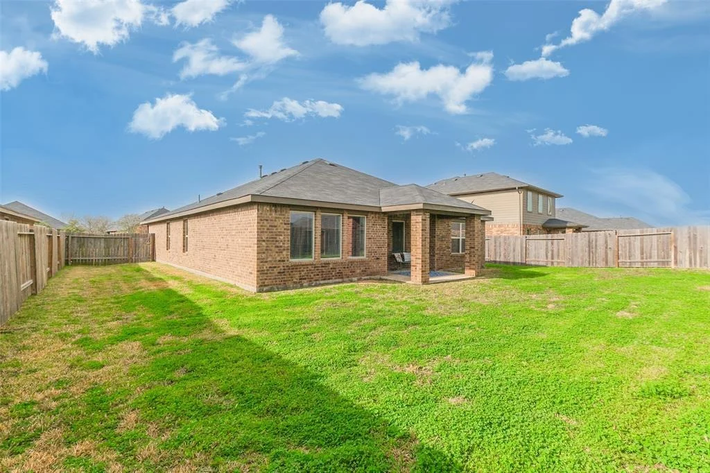 Photo of 9219 Hemlock Drive