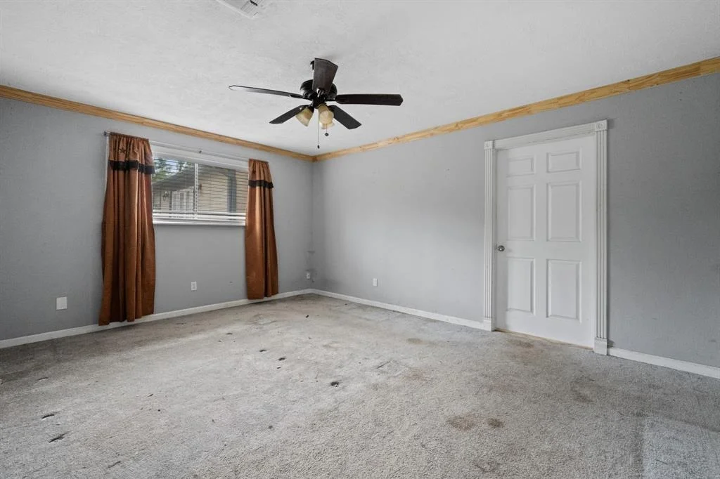 Photo of 300 Shady Glen Lane