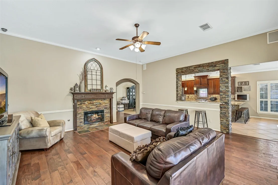 Photo of 906 High Ridge Circle