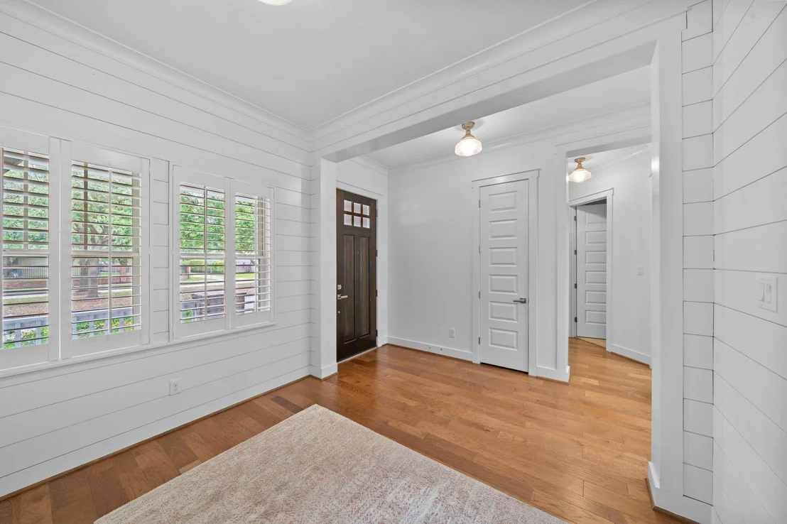 Photo of 17031 Seminole Ridge Drive