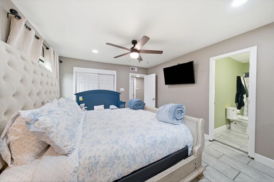 Photo of 1845 Westcrest Drive