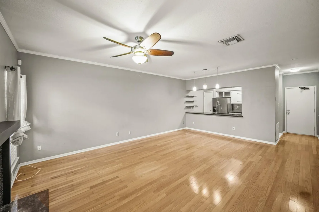 Photo of Unit 306 at 3780 Tanglewilde Street