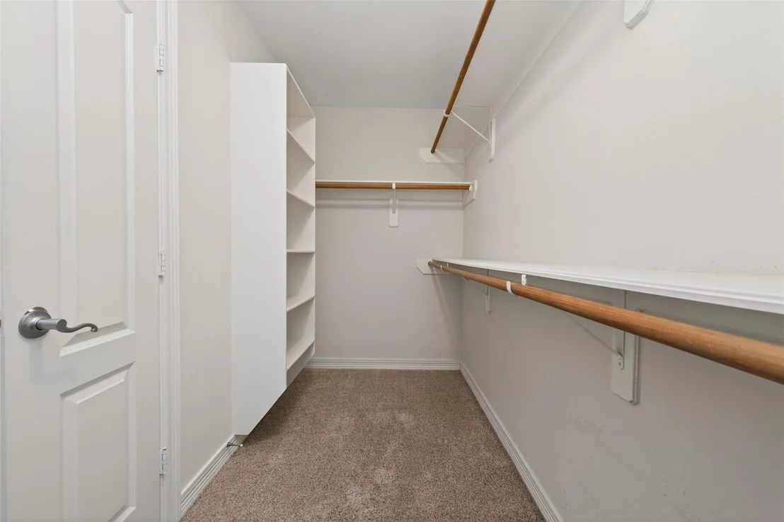 Photo of 3327 Willowbend Road