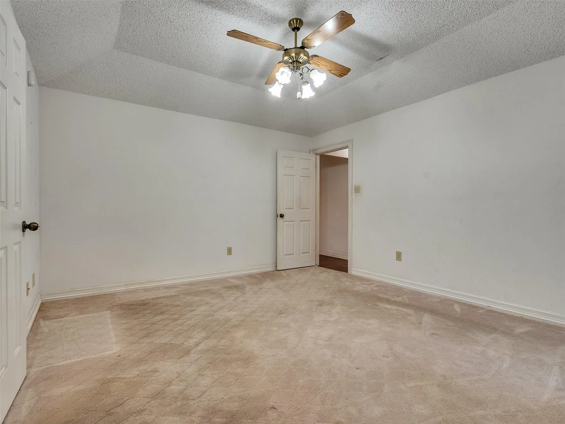 Photo of 185 Lake Drive