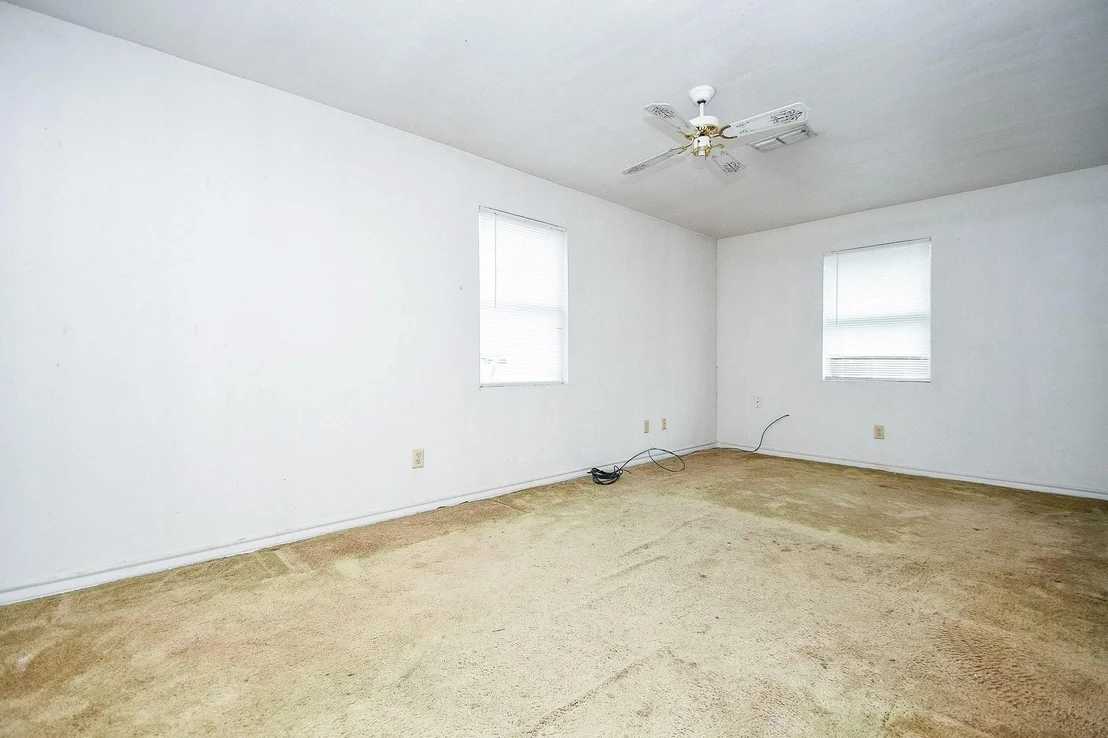 Photo of 5942 Pershing Street