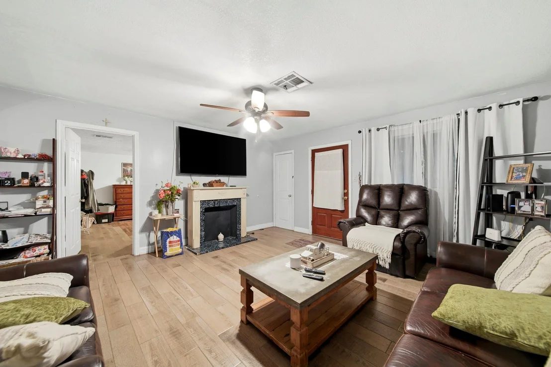 Photo of 731 Meneley Road