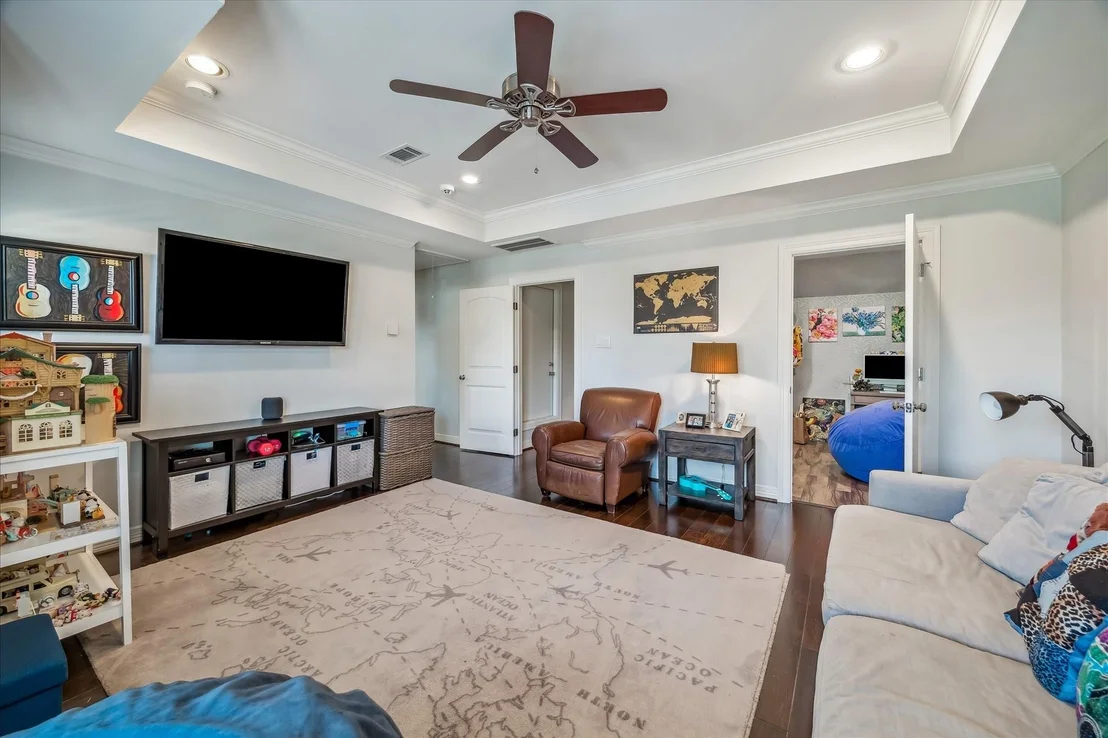 Photo of 1430 Chamboard Lane