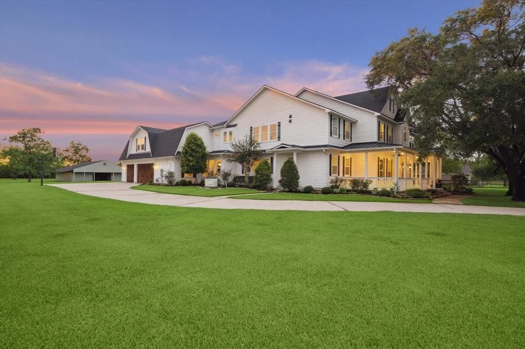 Photo of 1508 Falling Leaf Drive