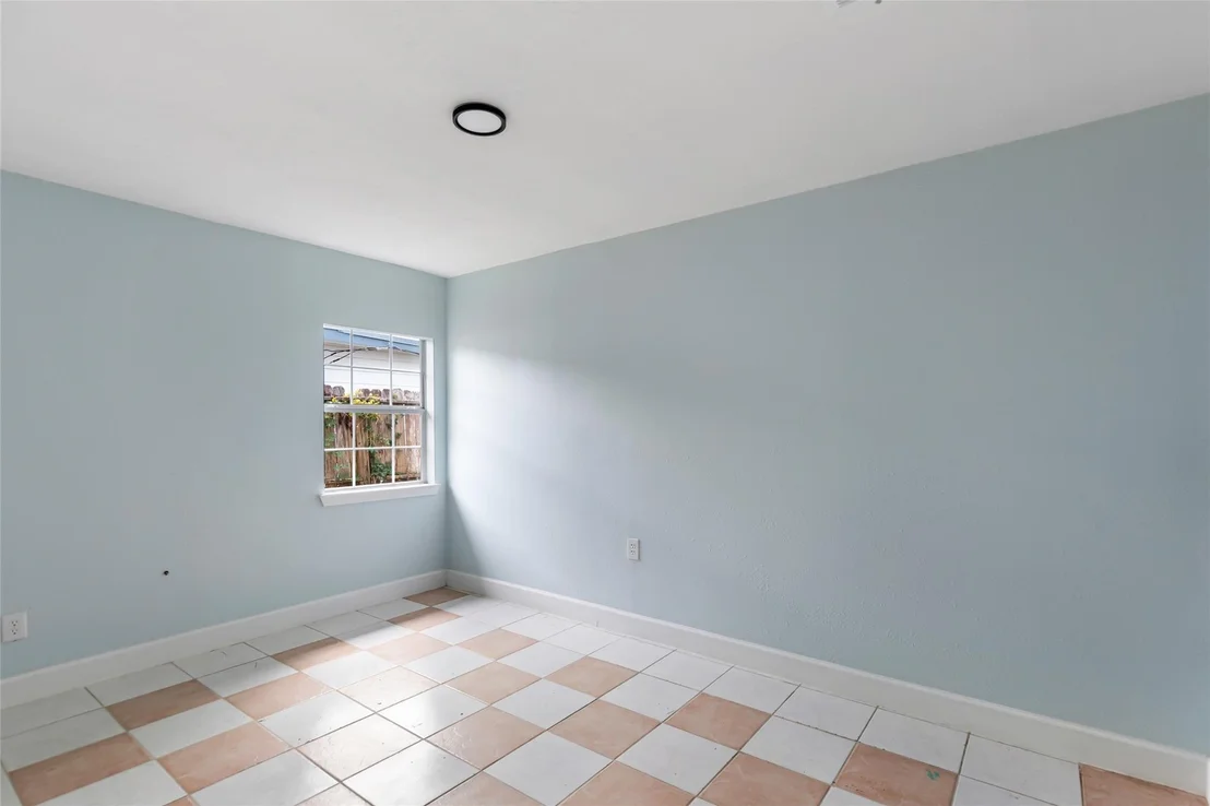 Photo of 666 Elton Street