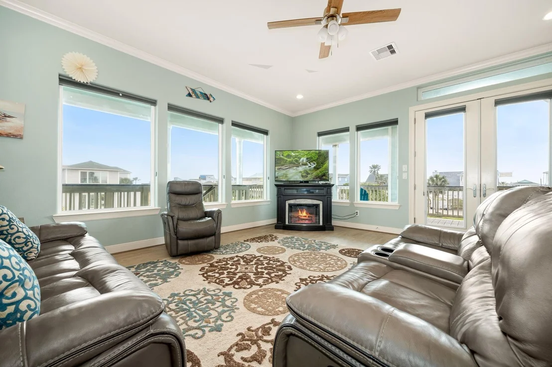 Photo of 4210 Sandpiper