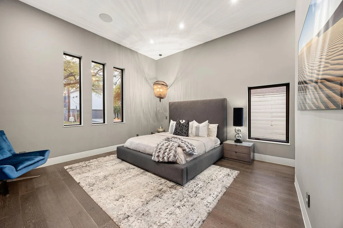 Photo of 2302 Suffolk Drive