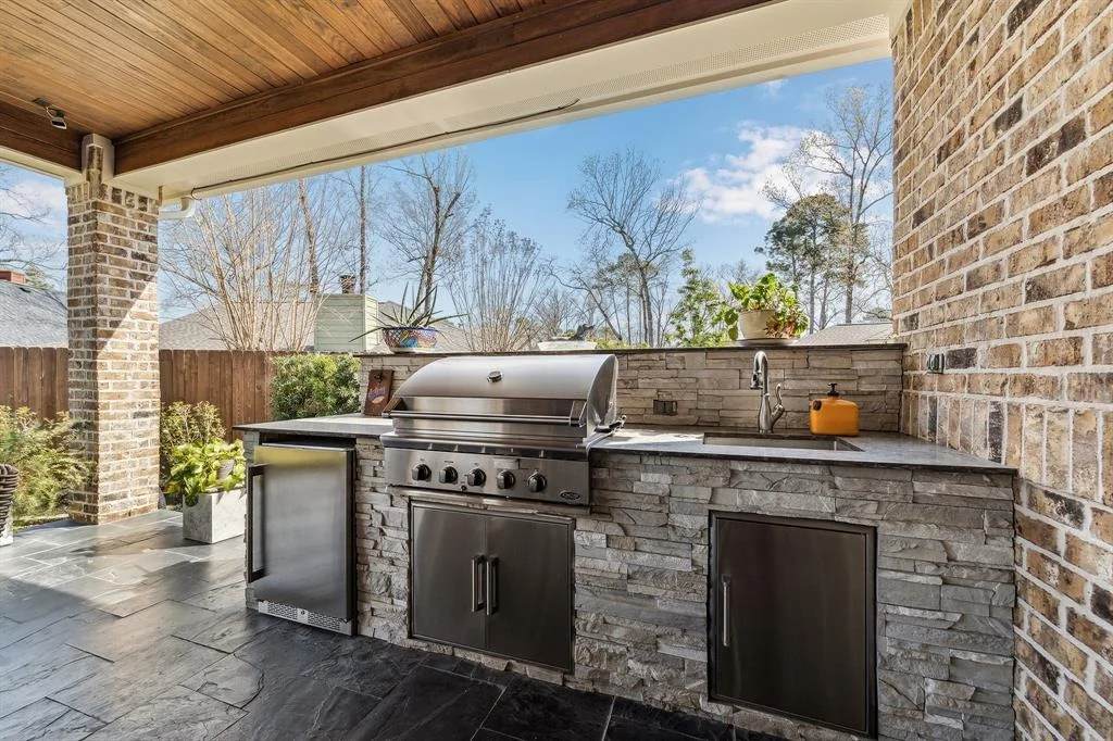 Photo of 16006 Broadwater Drive