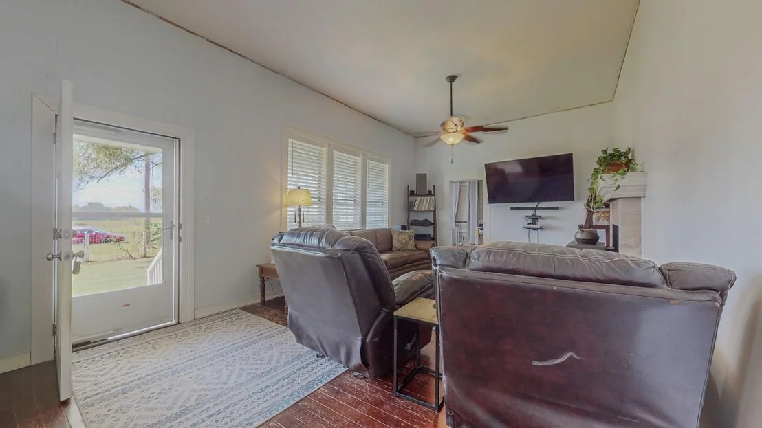 Photo of 1401 E Buccaneer Drive