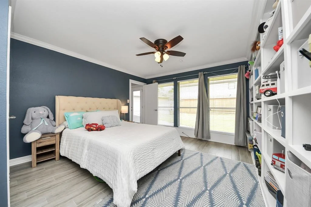 Photo of 415 Lakeside Estates Drive