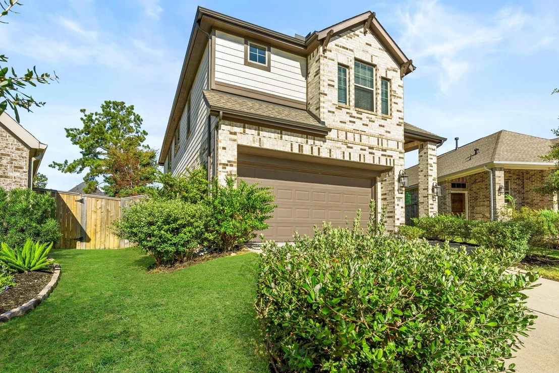 Photo of 337 Andes Drive