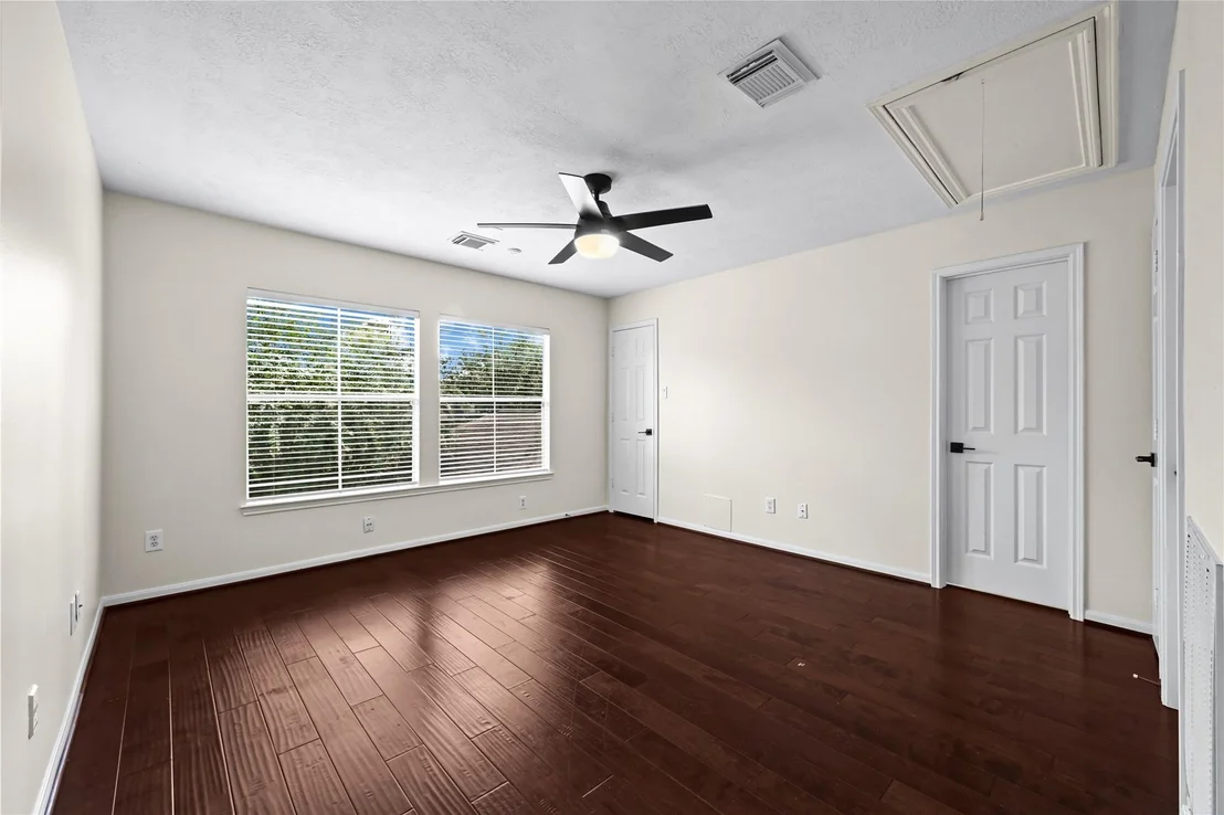 Photo of 14803 Cantwell Bend