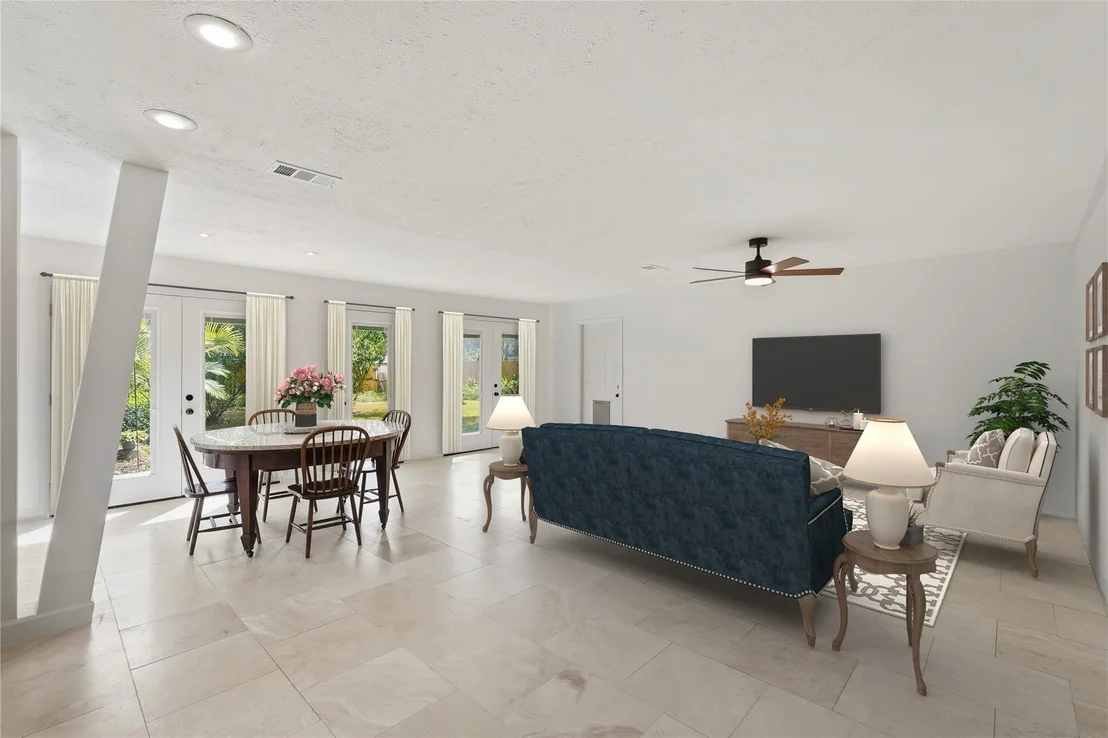 Photo of 2826 E Elm Circle
