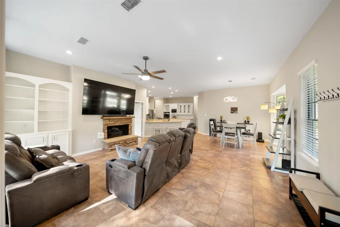 Photo of 2400 Hollowbrook Lane