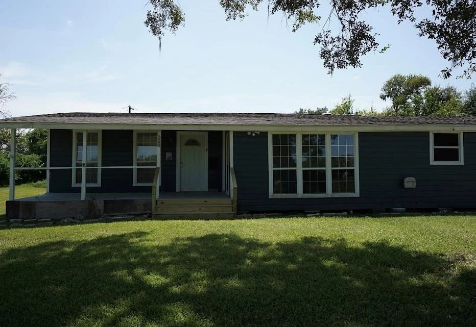Photo of 306 Center Way Street