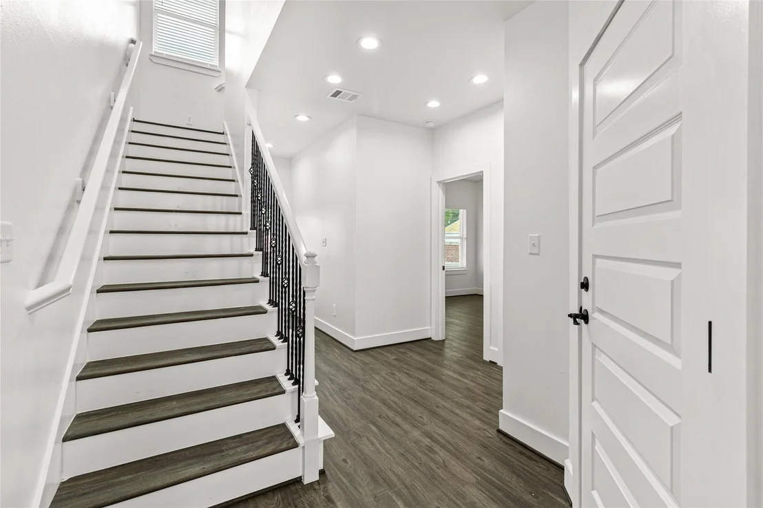 Photo of 2204 Hoskins Drive