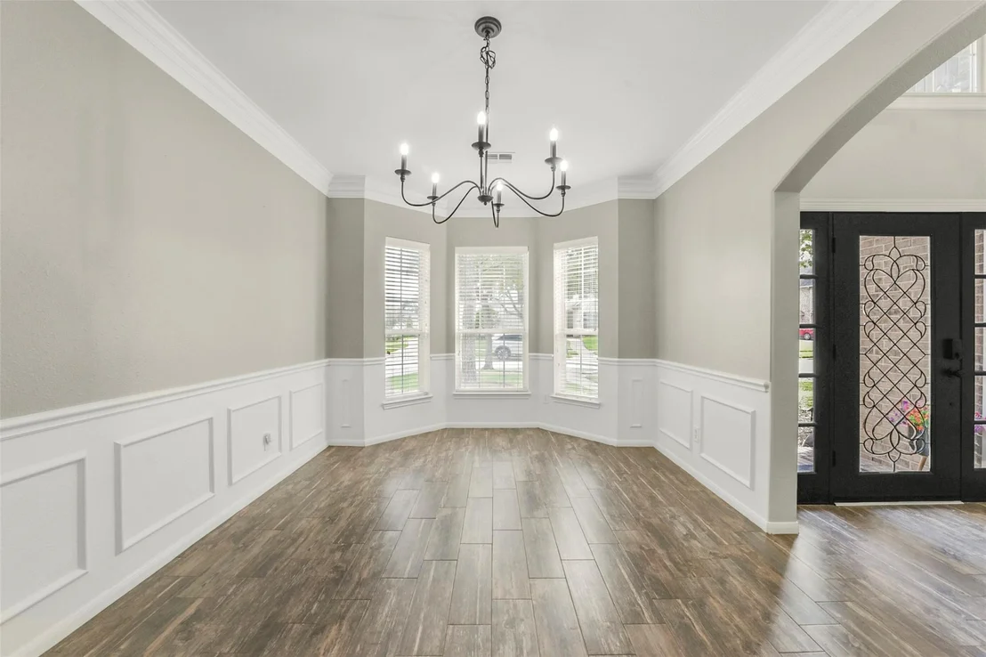 Photo of 15730 Lake Loop Drive