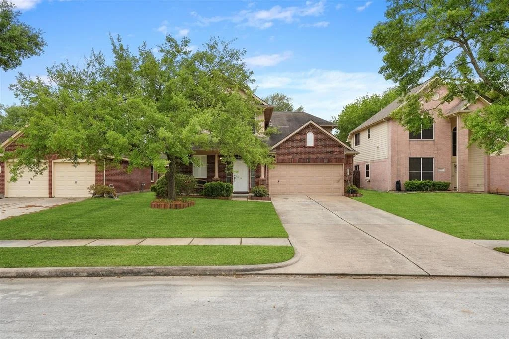 Photo of 9911 Goldenglade Drive