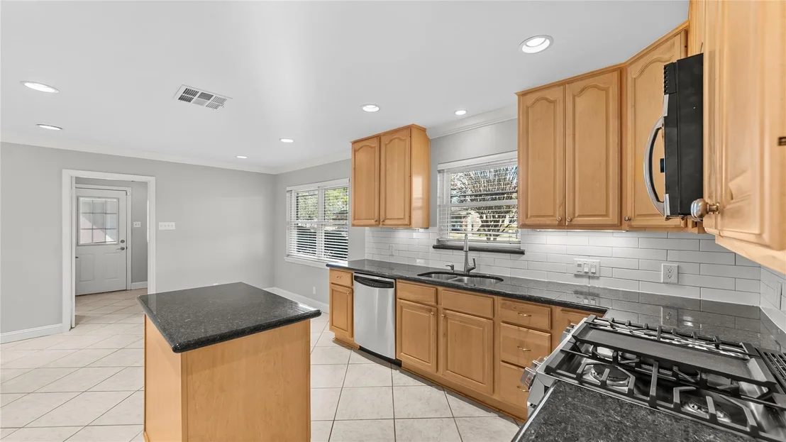 Photo of 11002 Renwick Drive