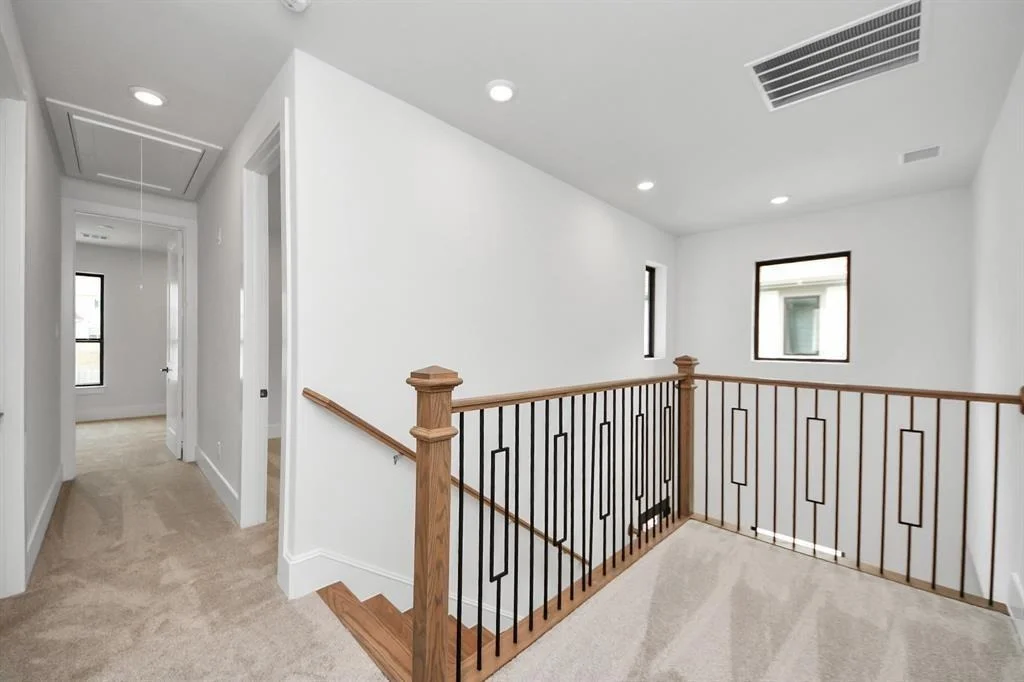 Photo of 405 Forest Reserve Place